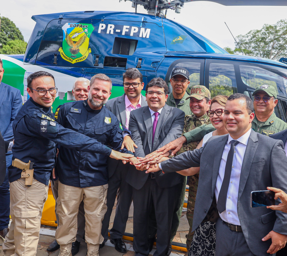 Mais um helicóptero Polícias Militar e Civil recebem mais viaturas e