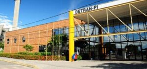 Pátio e Guarda de Veículos DETRAN/PI