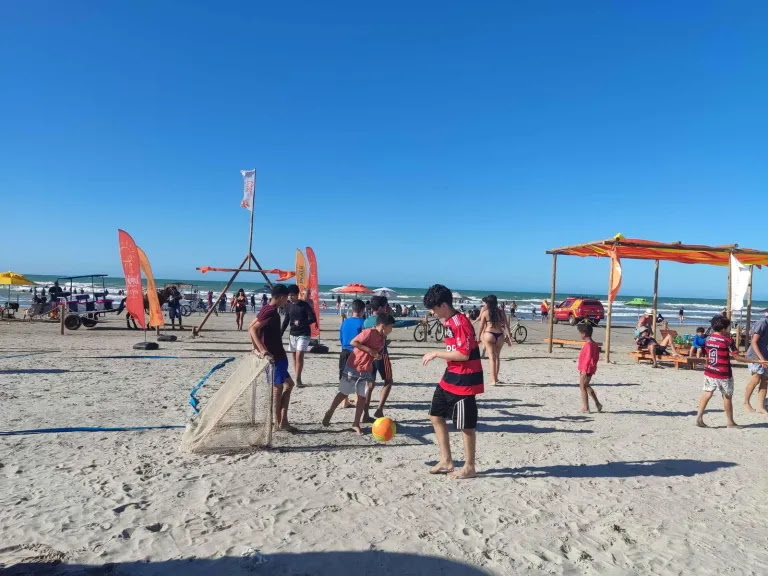 Crianças na Arena Educativa