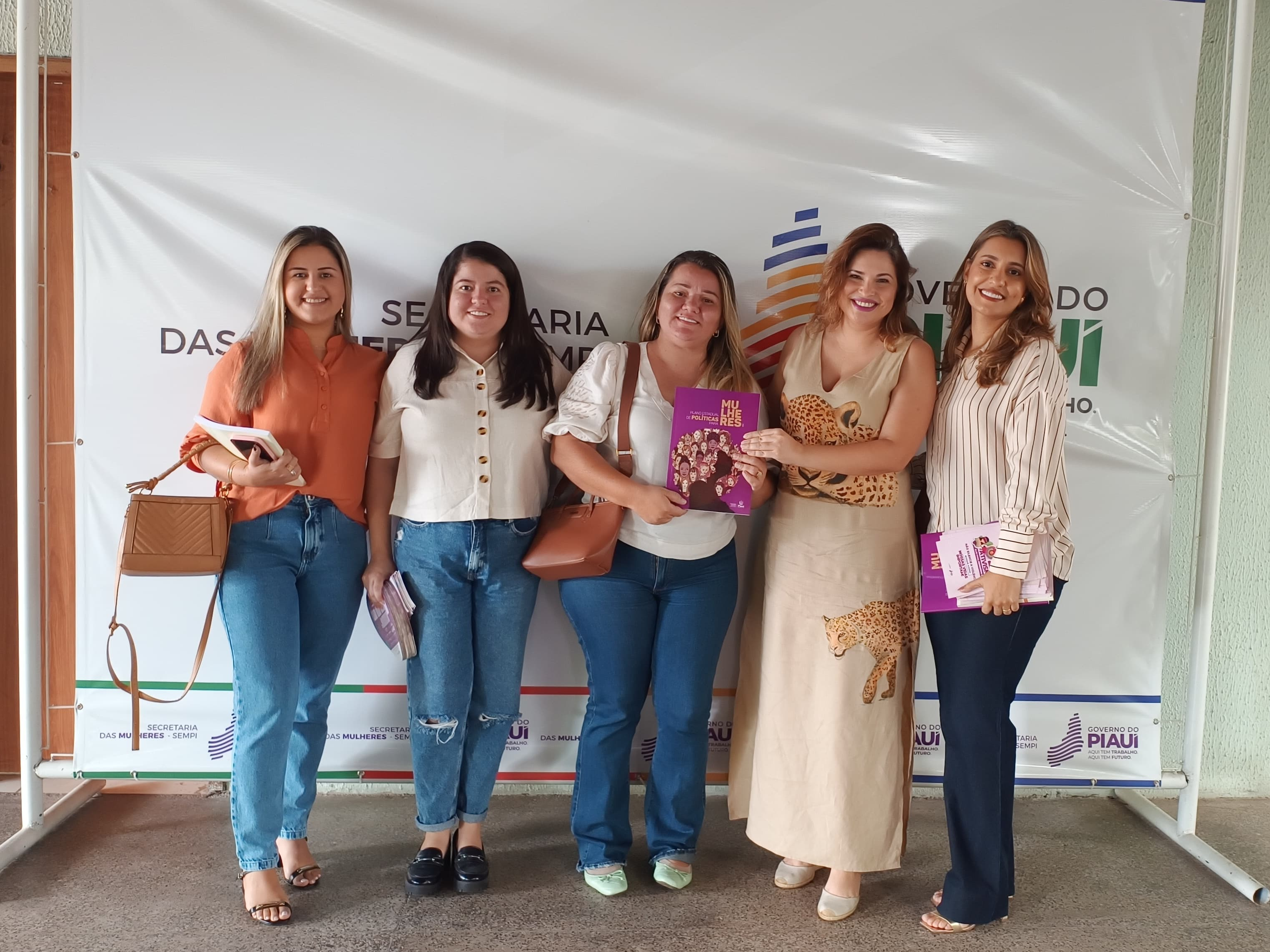 Sempi dialoga políticas para as mulheres com representantes da cidade ...