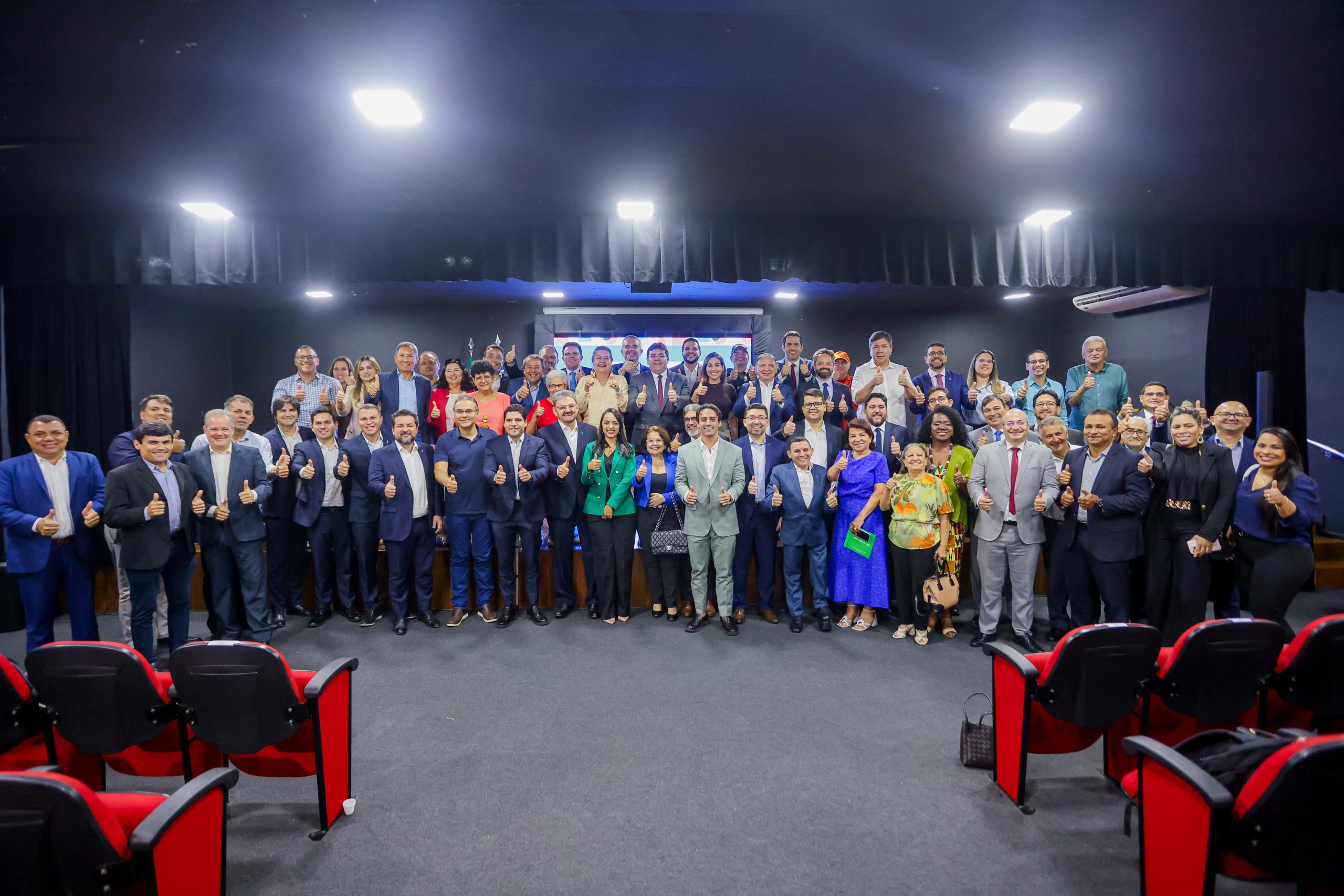 A secretária das Mulheres participa da reunião de metas do governo para ...